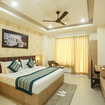 Hotel Green Lotus Luxe Gurgaon Ngoại thất bức ảnh