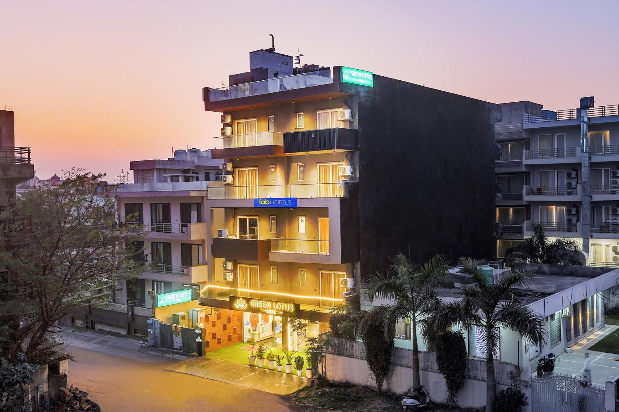 Hotel Green Lotus Luxe Gurgaon Ngoại thất bức ảnh
